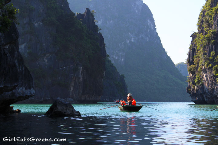 Halong-Bay-12