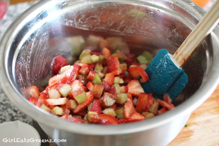 vegan-rhubarb-strawberry-pie-13